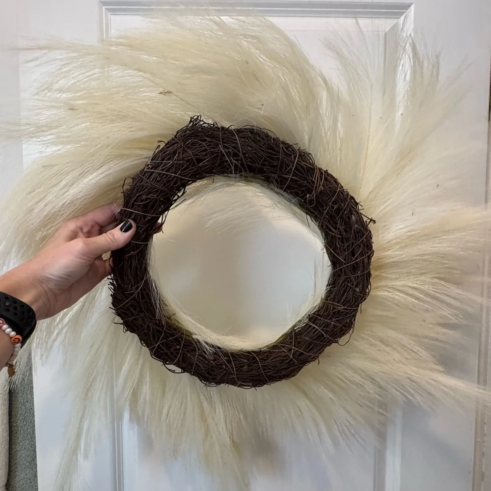 Chic Cream Holiday Wreath